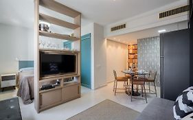 Flat Moderno e reformado no Jardins